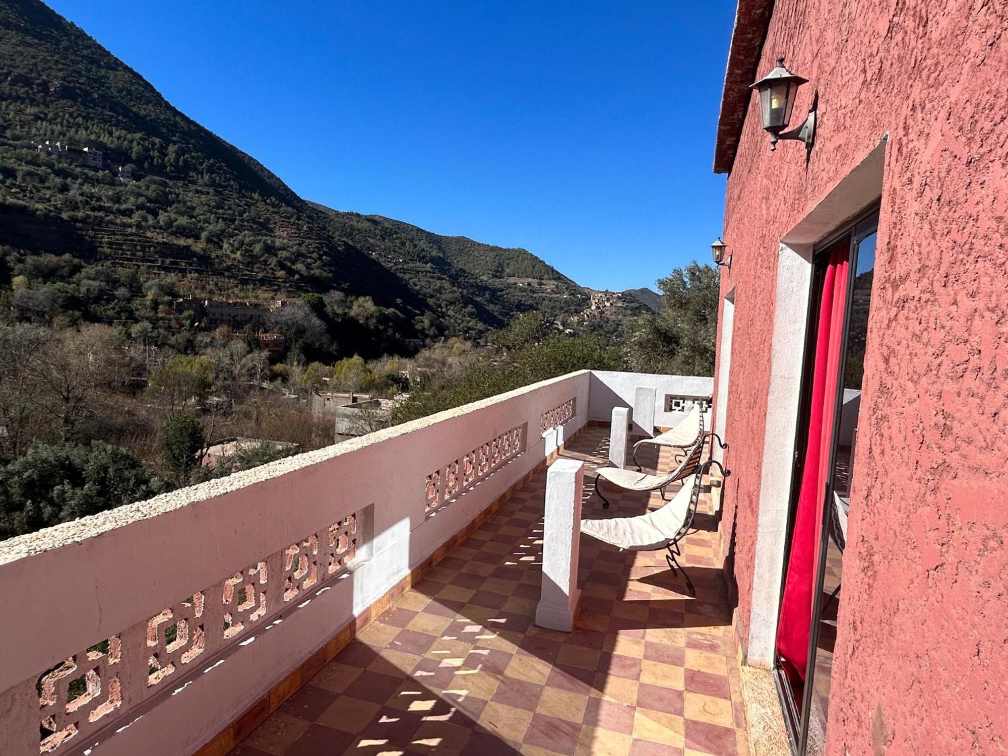 Chez Yahia, Au Coeur De L'Ourika Hotel Exterior foto
