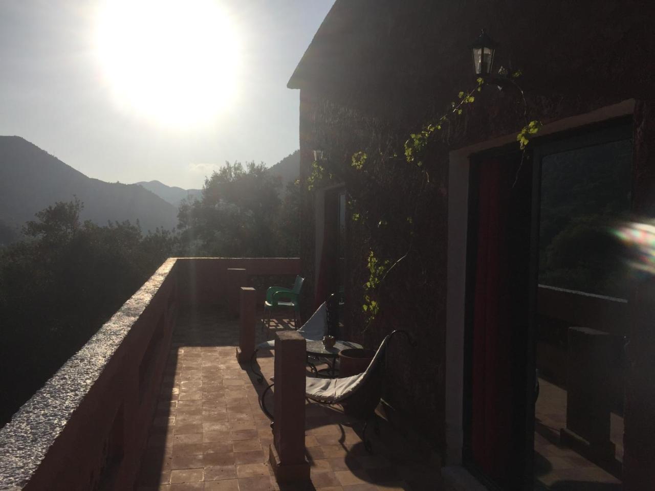 Chez Yahia, Au Coeur De L'Ourika Hotel Exterior foto